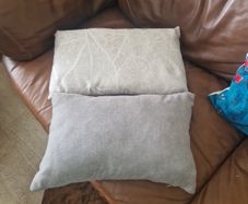 2 cushions