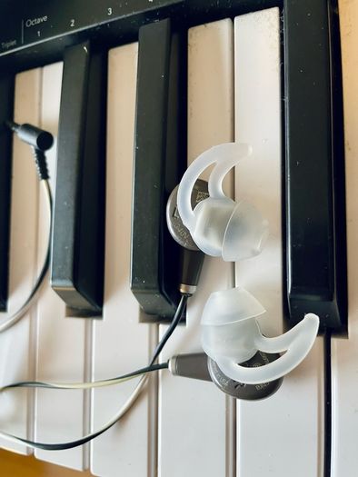 Bose QC20 earphone