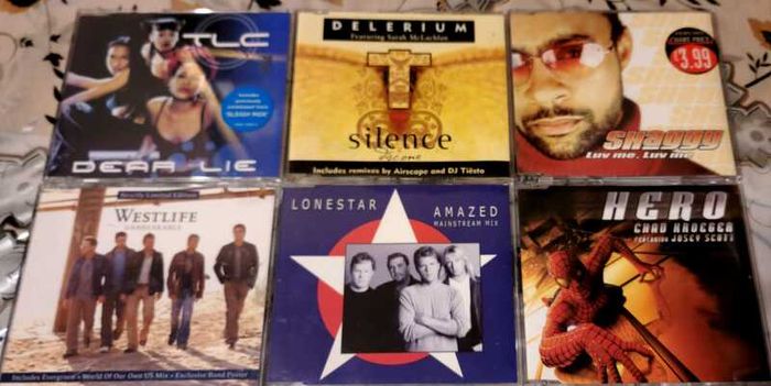 Bundle of 30's CD Singles, Condition - playable.