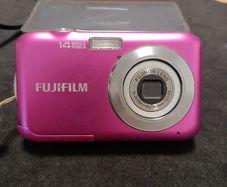 Fujifilm Finepix JV210 digital camera 14.0MP