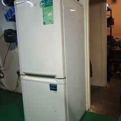 BEKO fridge / Freezer in full working order & bleached clean