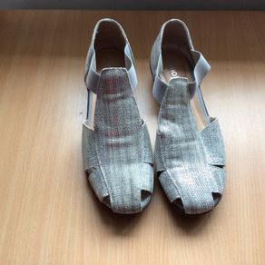 Ladies Silver Summer Comfort Shoes size 6