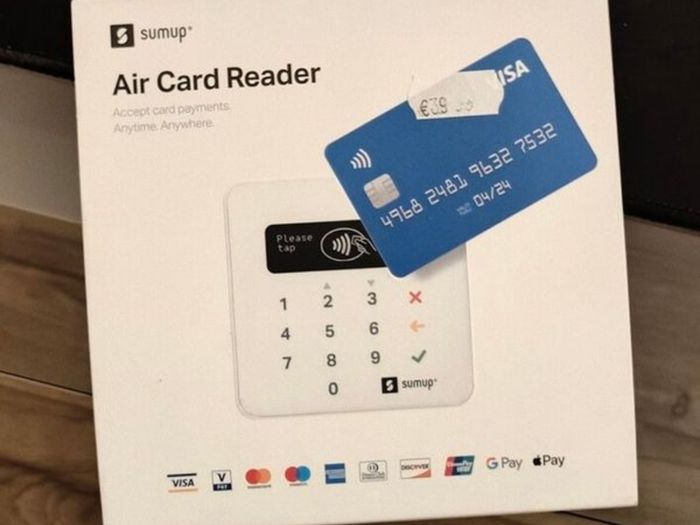 BRAND NEW (BARGAIN): SumUp Air Card Reader (Still on the Original Box) - Collection D13
