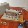 vintage singer sewing machine Image 2