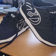 Heelys size 4 perfect condition