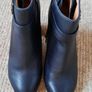 Vionic Black Ankle Boots size 5 Image 5