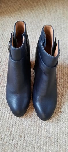 Vionic Black Ankle Boots size 5