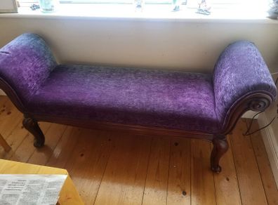 Purple chaise longue