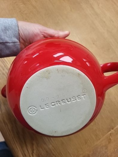 le creuset red large jug bowl