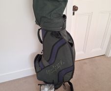 Macgregor golf bag with clubs
