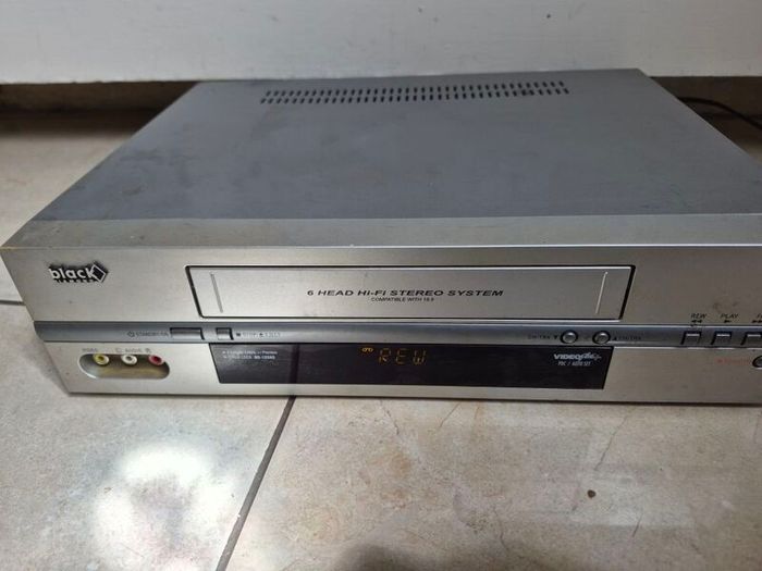 vhs player