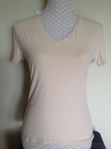 Size 10 Cream Stretchy Teeshirt