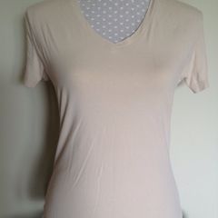 Size 10 Cream Stretchy Teeshirt