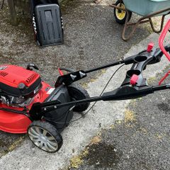 Harry 196V lawnmower