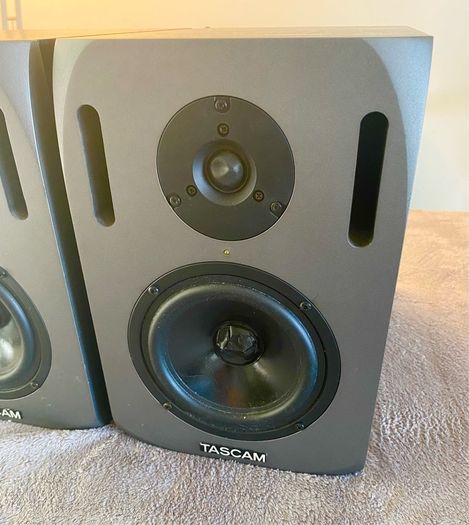 TASCAM VL-A5 Active Monitors