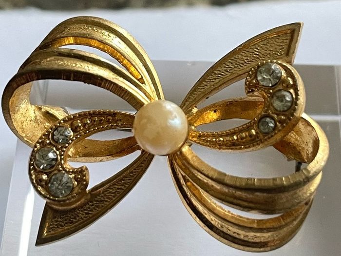 vintage brooch