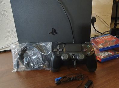 PS4 Slim (500GB) with Red Dead Redemption 2 and Spider-Man