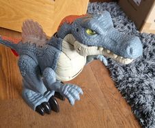 Spinosaurus dinosaur