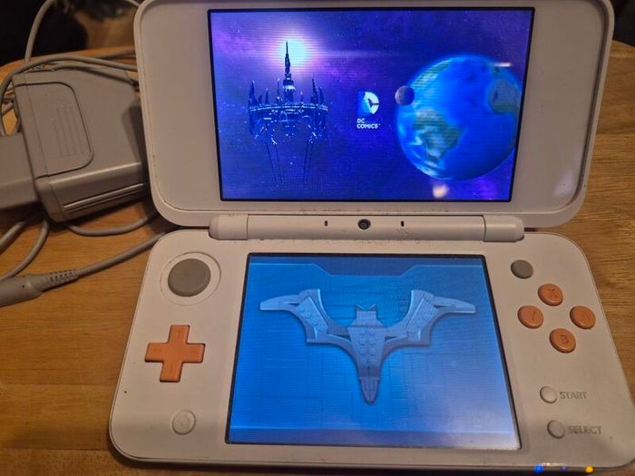 New 2ds XL - white&orange - read description