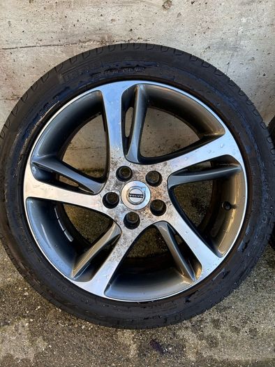 Genuine Volvo Spider 17" Alloys & Tyres