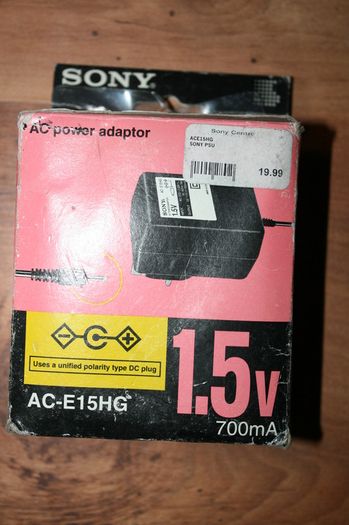Sony AC-E15HG charger
