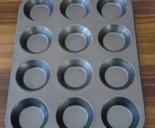Prestige bun tin