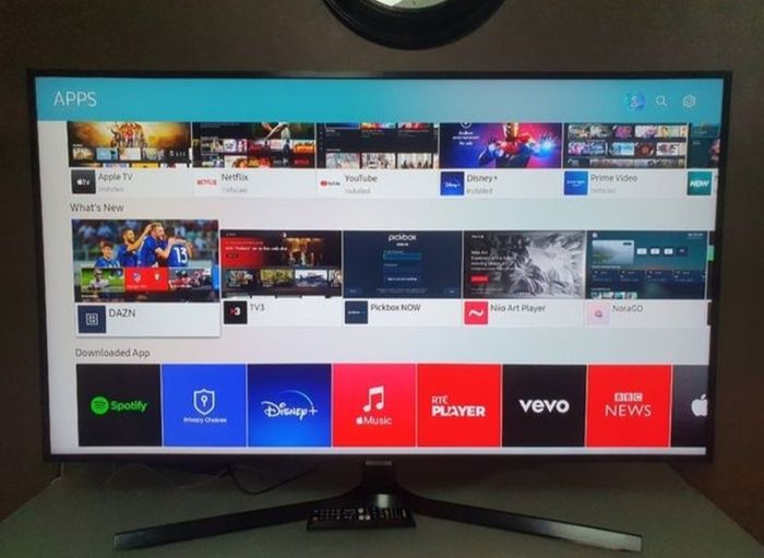 50" Samsung 4K Certified Ultra HD HDR Smart LED TV