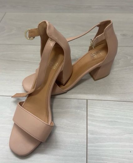 Sandals size 37