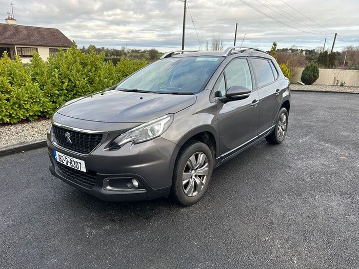 2018 Peugeot 2008 1.2 petrol with warranty