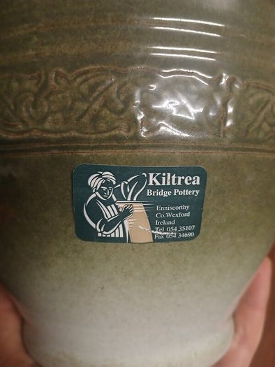 Kiltrea Pottery plant pot