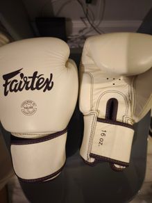 Fairtex boxing gloves 16oz