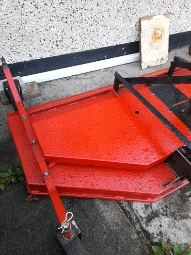 Finishing mower