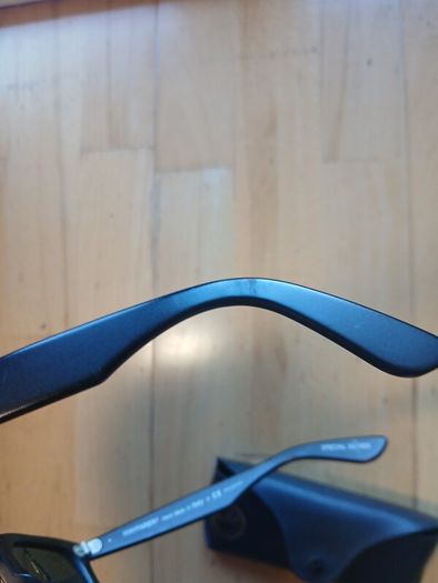 rayban classic rayban broken lens