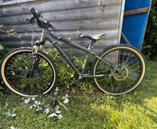 Kids Mountain Bike 150cm age 9-12