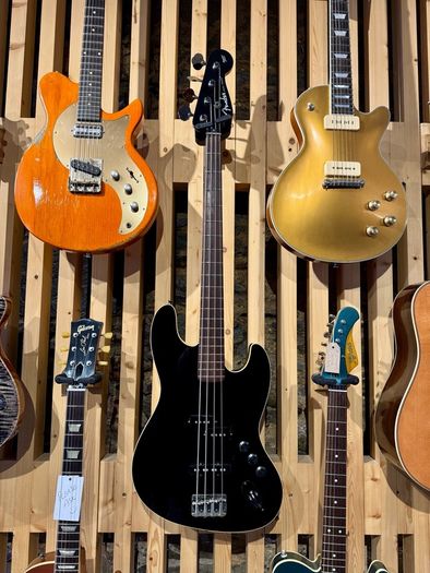 2007 Fender Aerodyne Jazz Bass MIJ