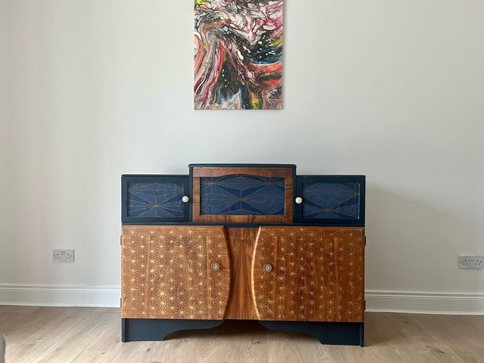 Delivery Available! Stunning Vintage Sideboard Cocktail Cabinet/Drinks Cabinet/ Sideboard