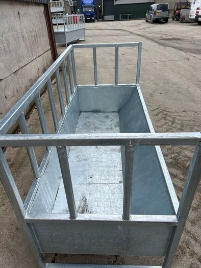 Silage feeder