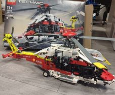 lego technic 42145