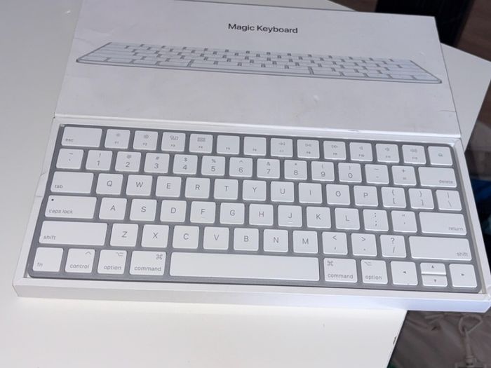 Apple wireless keyboard