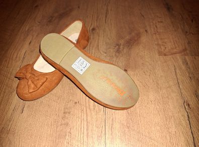 Brand NEW Beppi ballerina shoes, size 1