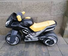 Batwheels 12" balance bike