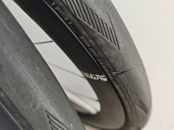 Elite carbon wheelset  DT Swiss 240 hub Schwalbe One