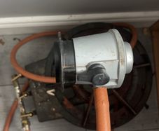 Gas cooker for camping