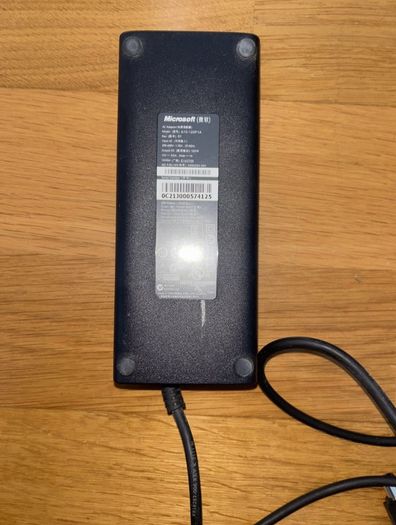 XBOX 360 and 1 controller + Kinnect
