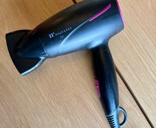 Nalk and Rey hairdryer / hair dryer