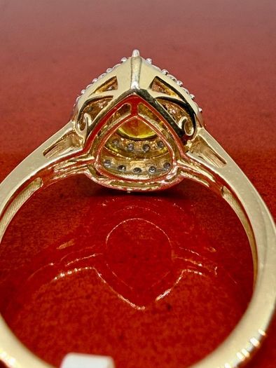Gold Luxuriant 9K Yellow Gold AAA Loop Clean Chantaburi Yellow Sapphire & Lab Grown Diamond