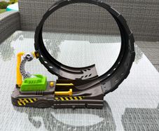 Hot Wheels Monster Truck Loops Challenge