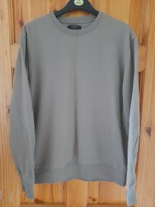 mans jumper size medium