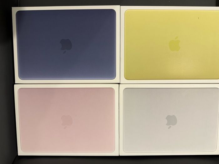 Macbook Neo 13-inch 8/256GB (IRISH STOCK) Brand New Sealed 1 year Apple Warranty RECEIPT