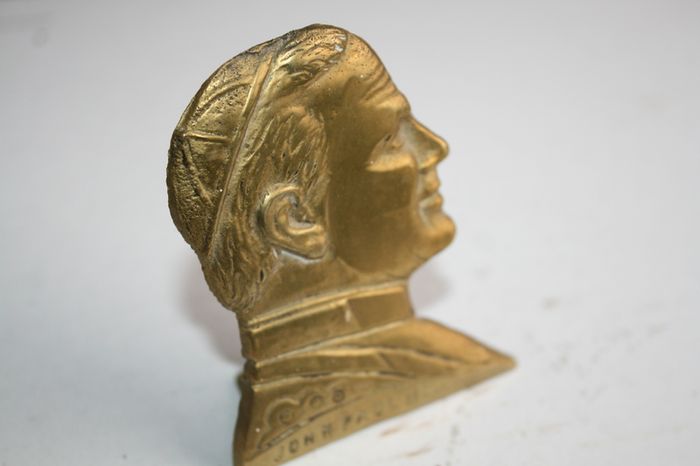 Vintage brass John Paul II H-3"